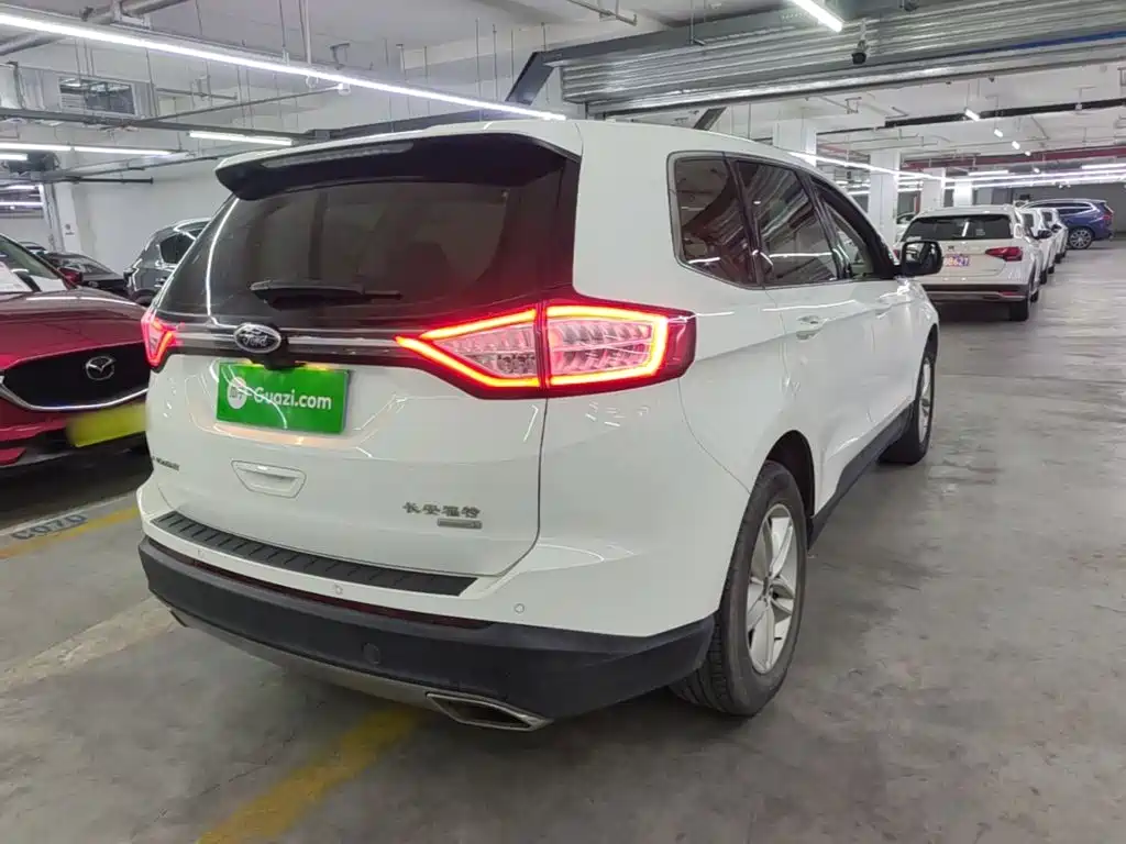 Фото 7 - Ford Edge