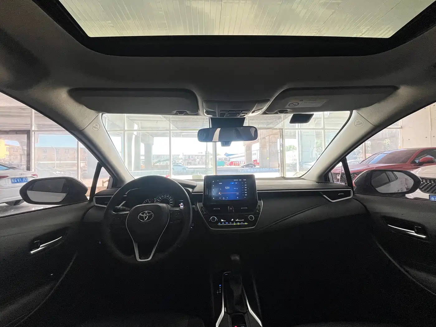 Toyota Corolla 2021 1.2T S-CVT Luxury Edition фото 12