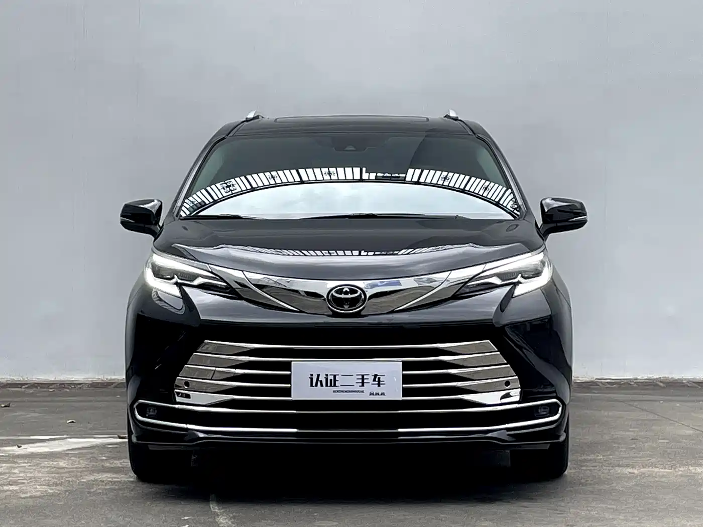 Toyota Sienna 2024 2.5L Hybrid Comfort Edition фото 3