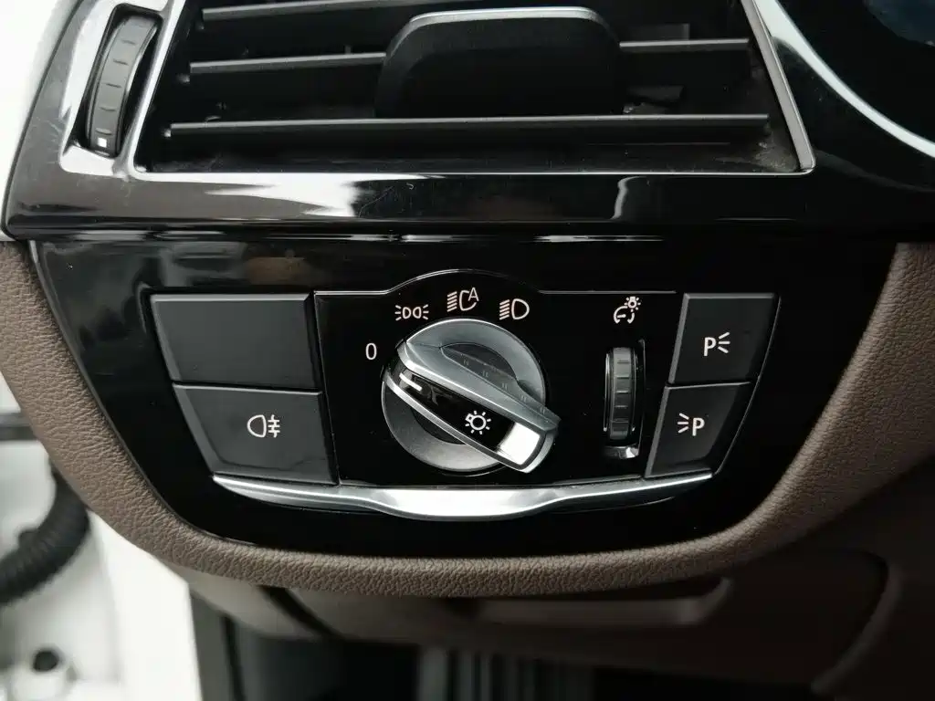 BMW 5 Series, миниатюра 21