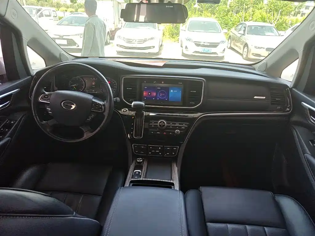 GAC Trumpchi Trumpchi M8 2018 320T Exclusive Edition фото 10