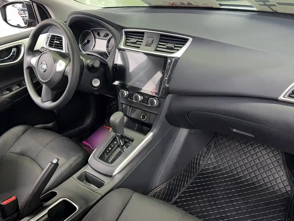 Nissan SYLPHY, миниатюра 2
