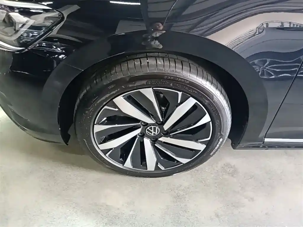 Volkswagen Passat 2026 Outstanding Edition 330TSI Elite Version фото 23
