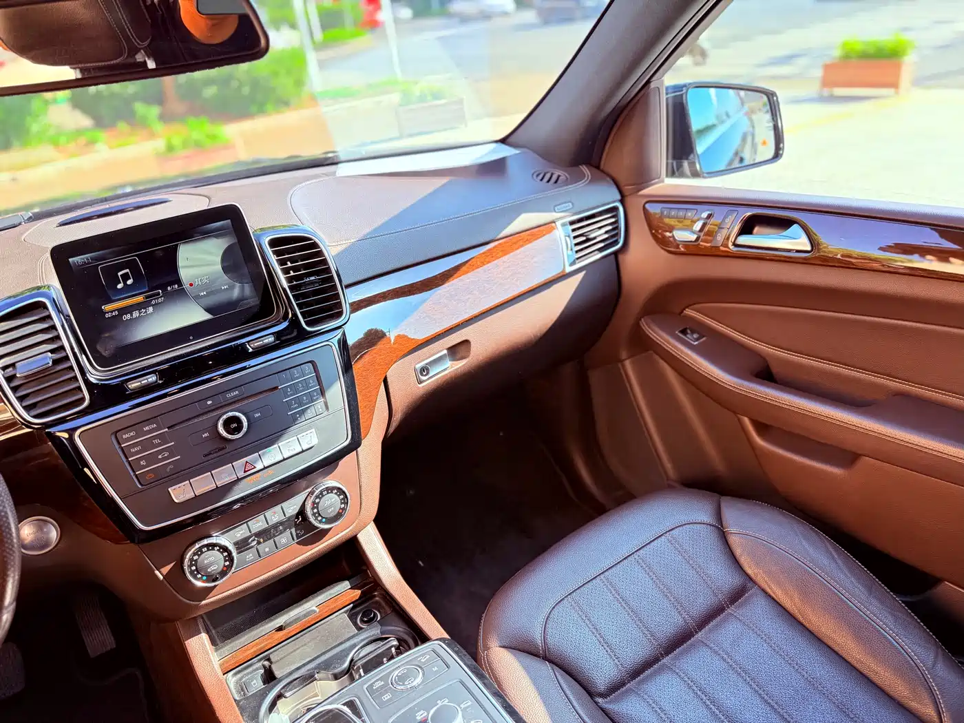 Mercedes-Benz GLS 2016 GLS 400 4MATIC Dynamic фото 16