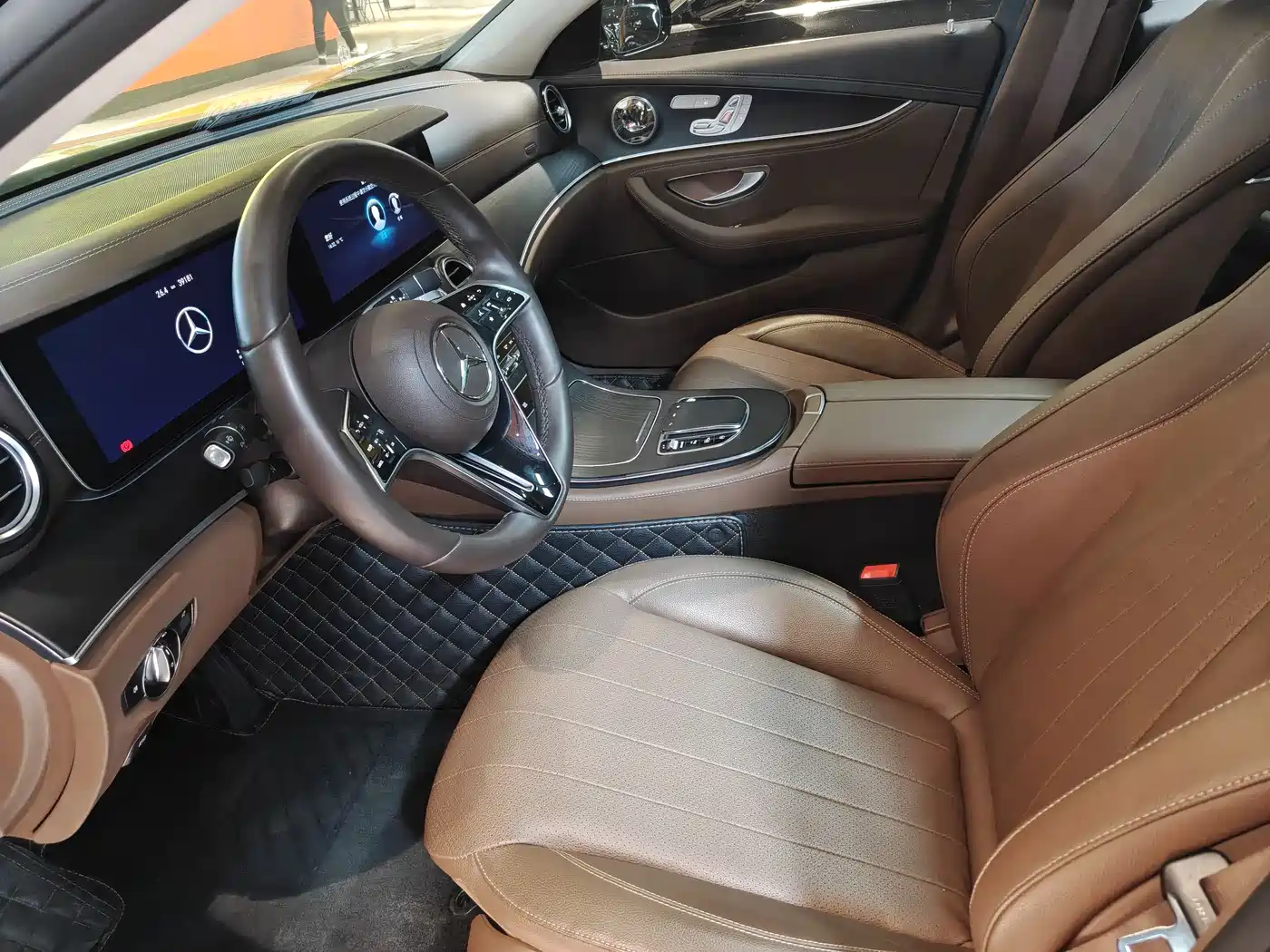 MERCEDES-BENZ E CLASS