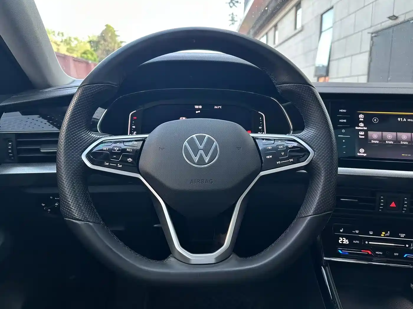 Volkswagen Passat 2022 280TSI Elite Edition фото 5