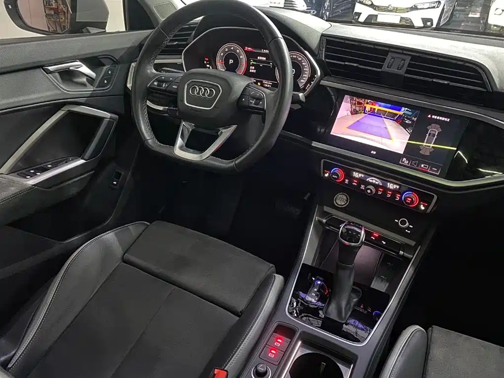 Audi Q3 2022 35 TFSI Fashion Dynamic фото 13