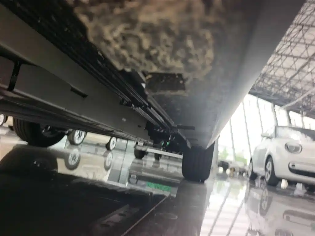 BYD Qin PLUS 2026 DM-i Smart Edition 128KM Progressive фото 22