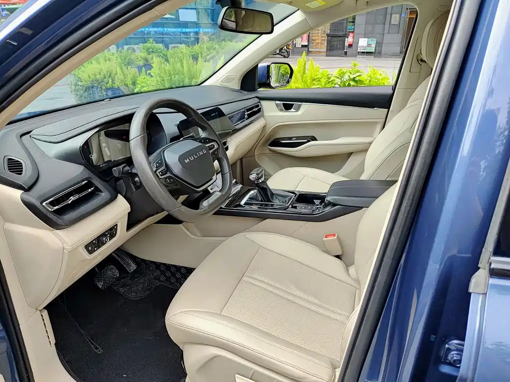 Photo 7 - Wuling Motors Wuling Victory
