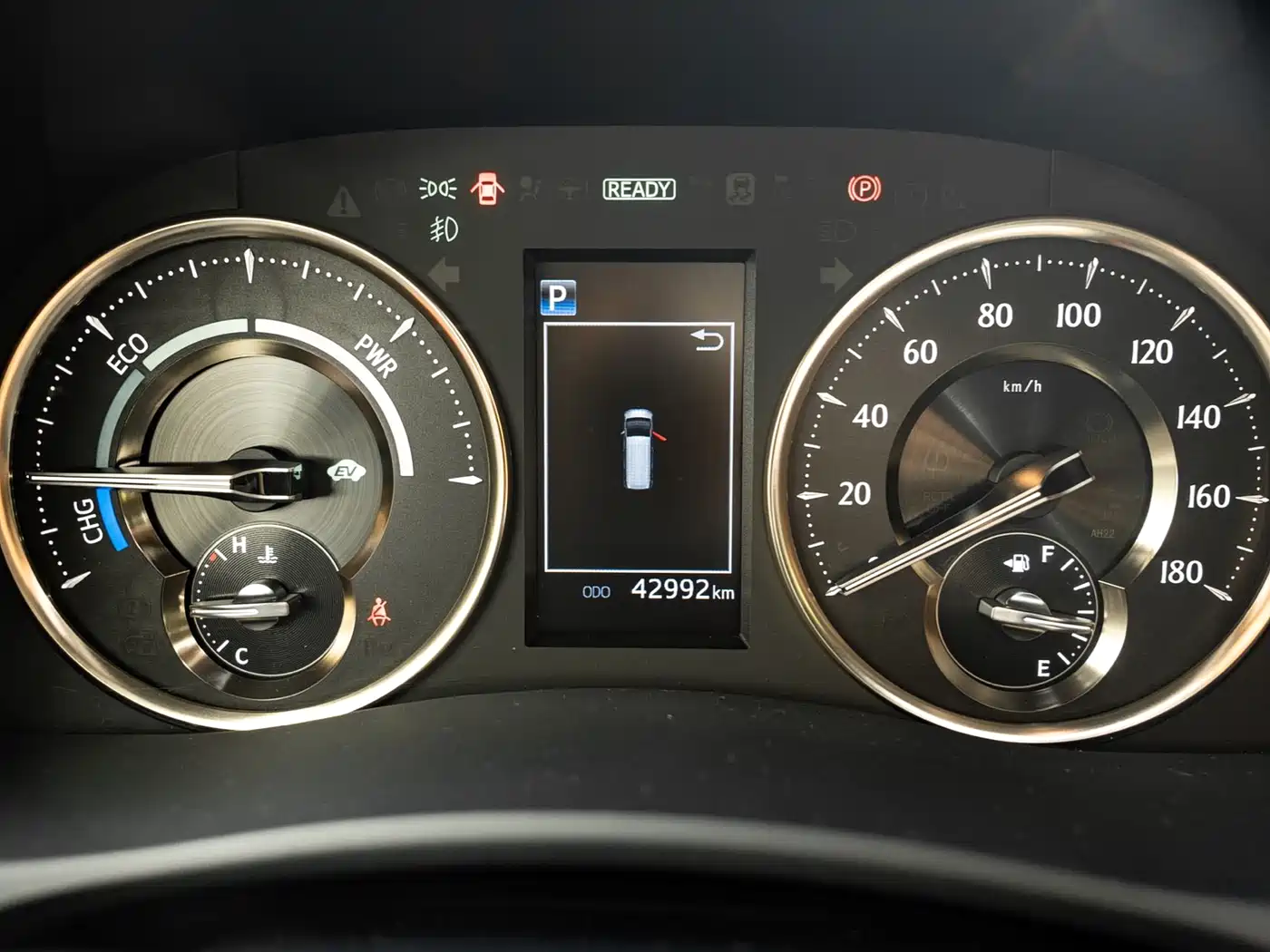 Lexus LM 2020 300h 4-Seat Imperial Edition фото 7