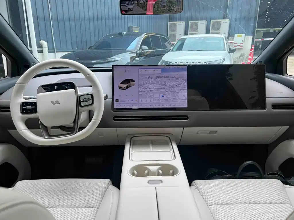 Li Auto i6 2026 2025 2WD Base Model