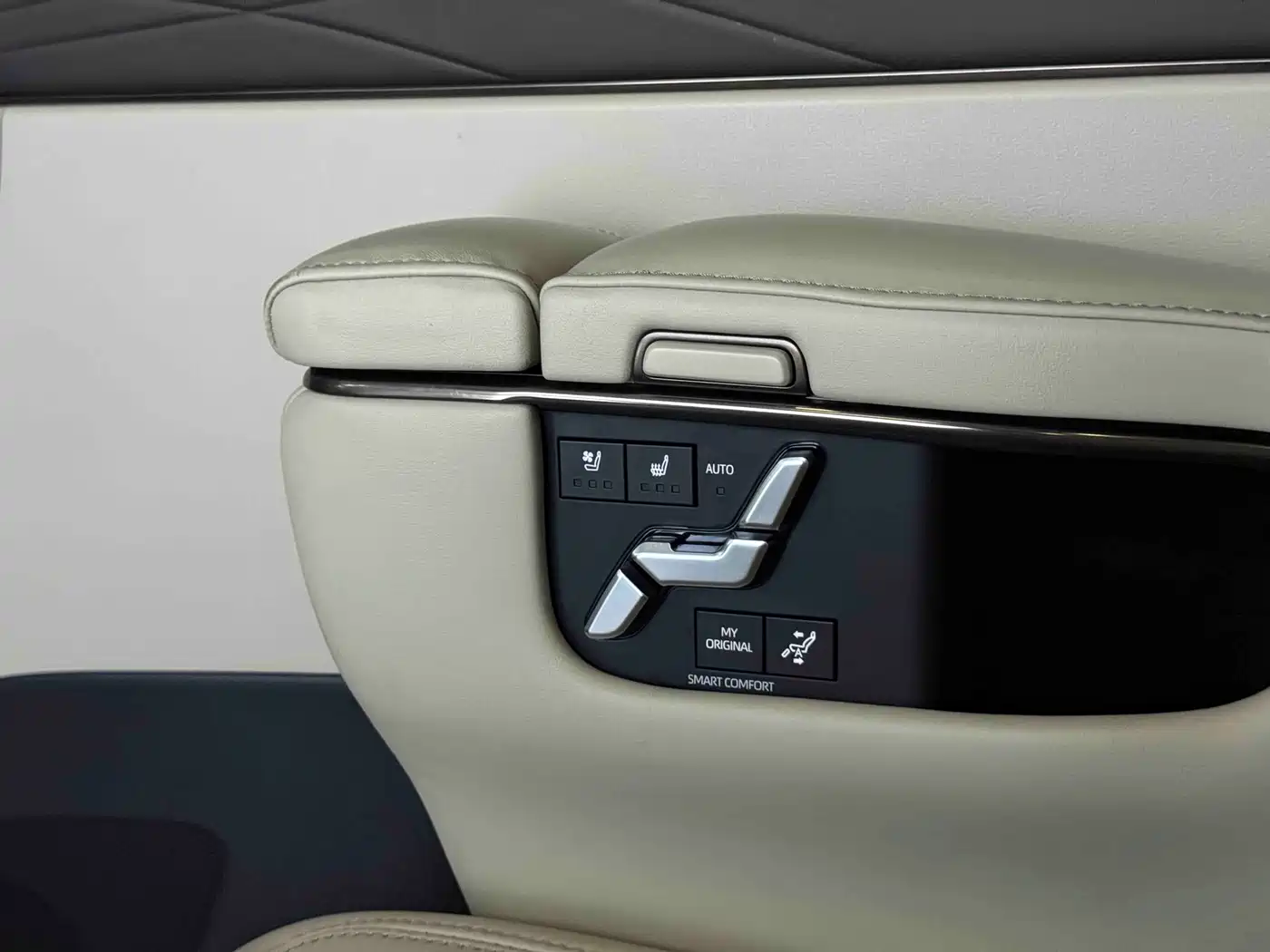 Toyota Alphard 2025 2024 Hybrid 2.5L Ultimate Enjoyment Edition