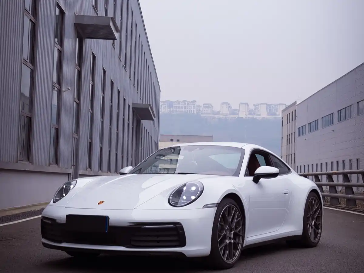 Porsche 911 2023 Carrera 3.0T
