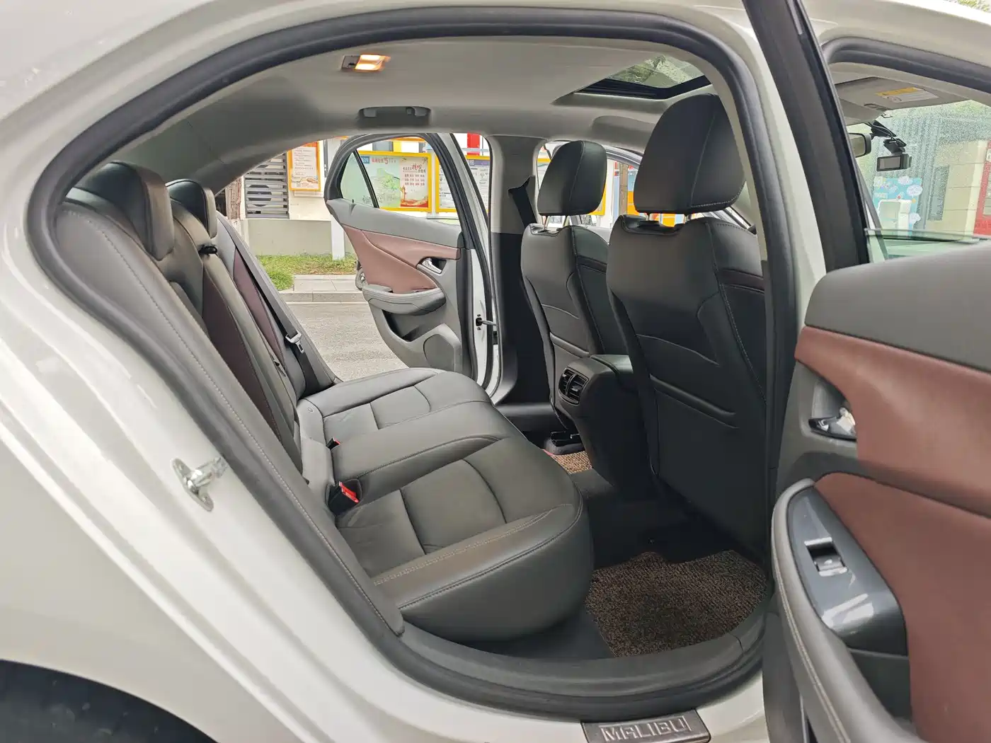 Chevrolet Malibu 2017 1.5T Automatic Luxury Edition фото 14