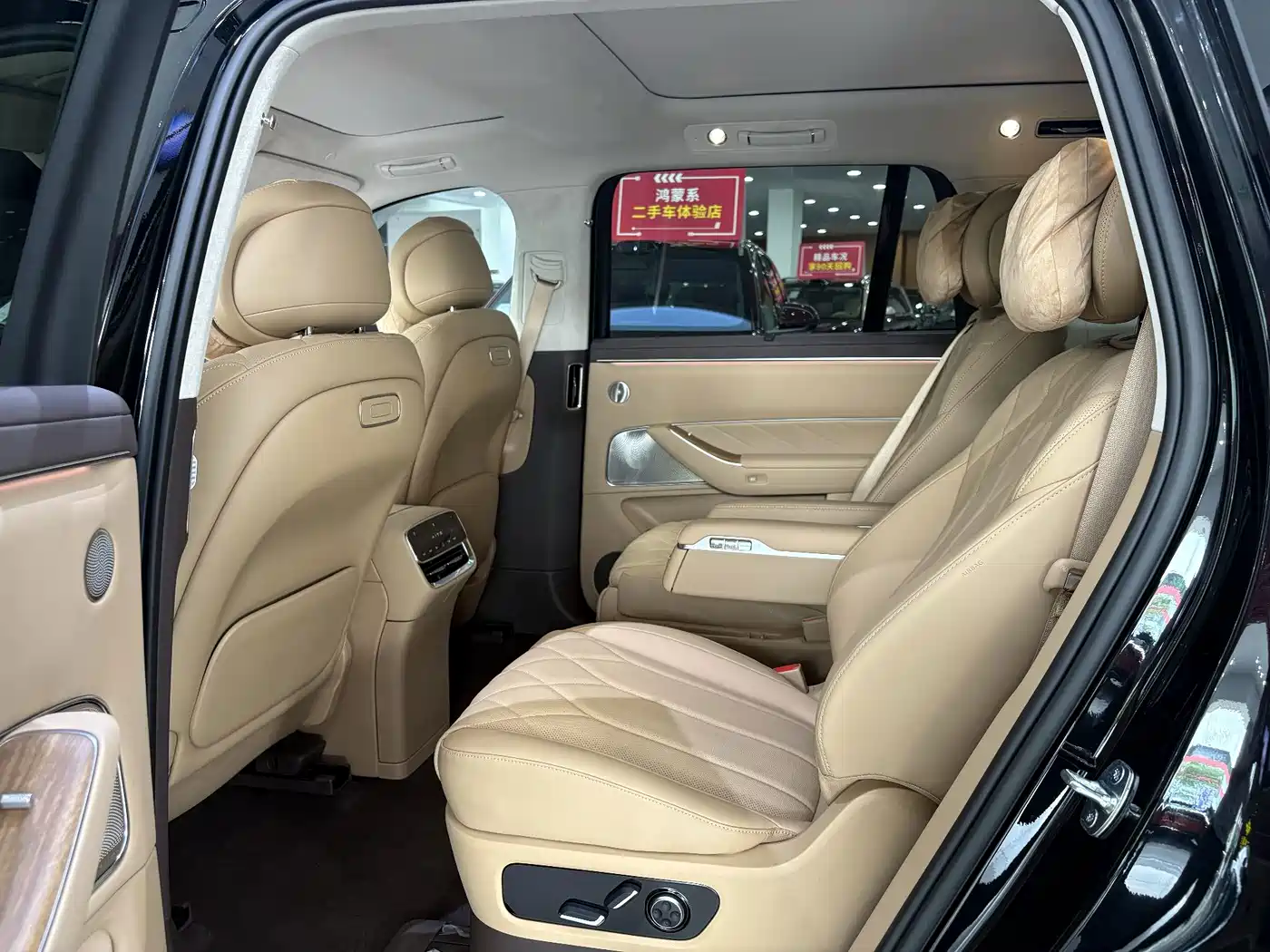 AITO Wenjie AITO M8 2026 2025 Model Extended Range Max+ Edition 53.4kWh 6-Seater