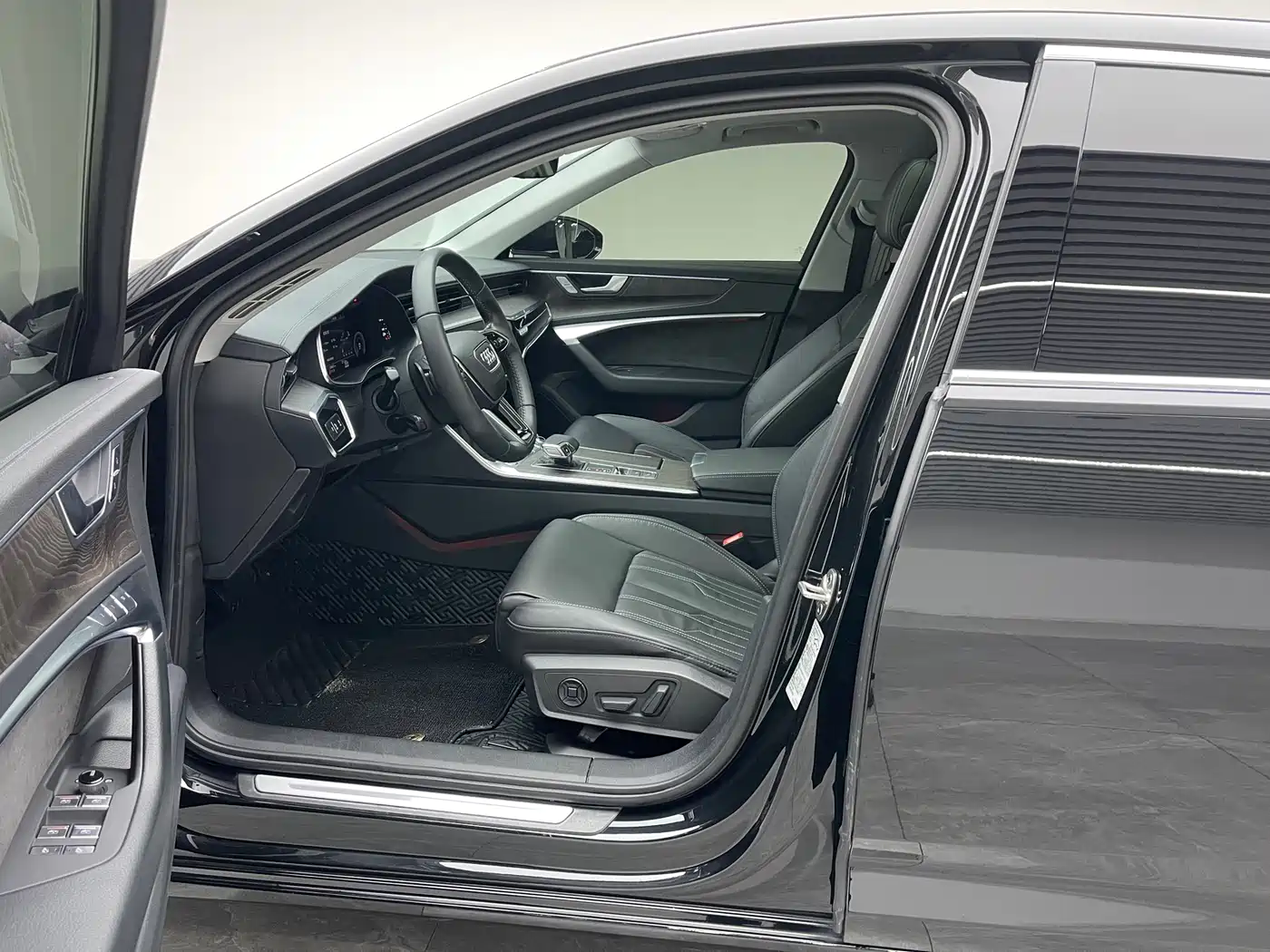 Audi A6L 2019 45 TFSI quattro Exclusive Elegance фото 16