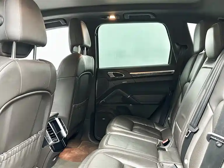 Porsche Cayenne New Energy 2016 2016 Cayenne S E-Hybrid 3.0T