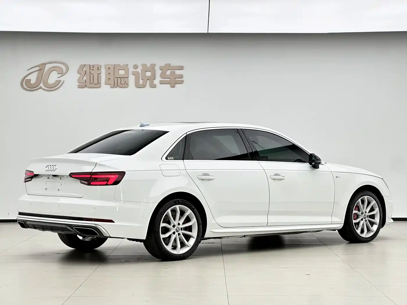 Audi A4L 2019 45 TFSI quattro Personality Sport (China VI) фото 3