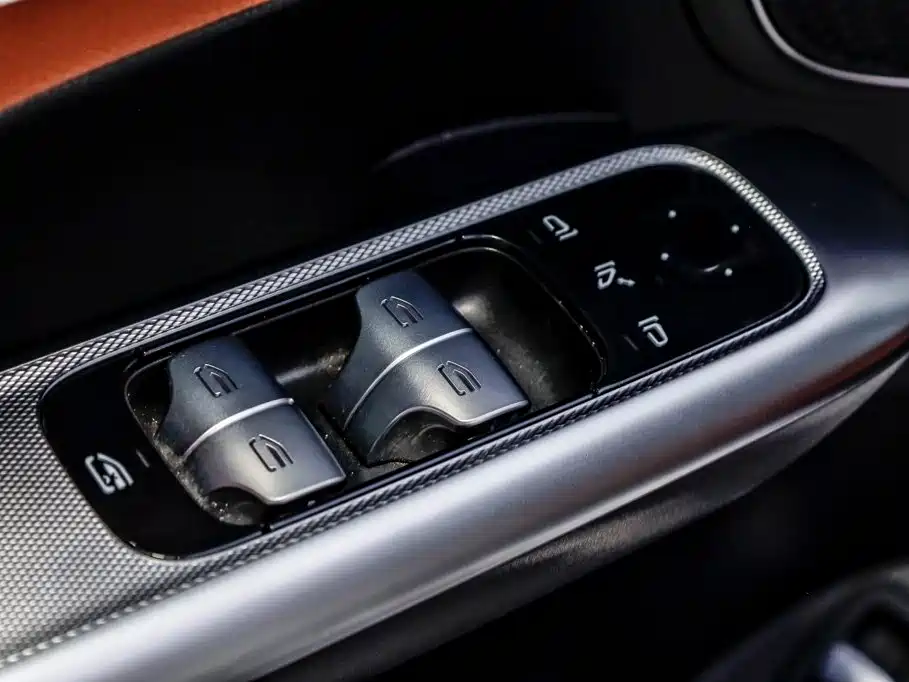 Photo 13 - Mercedes-Benz GLC