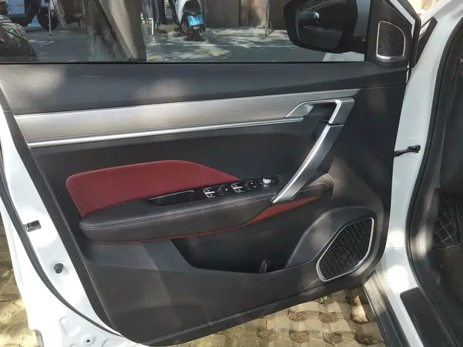 Geely Coolray 2020 2020 PRO 260T DCT Knight