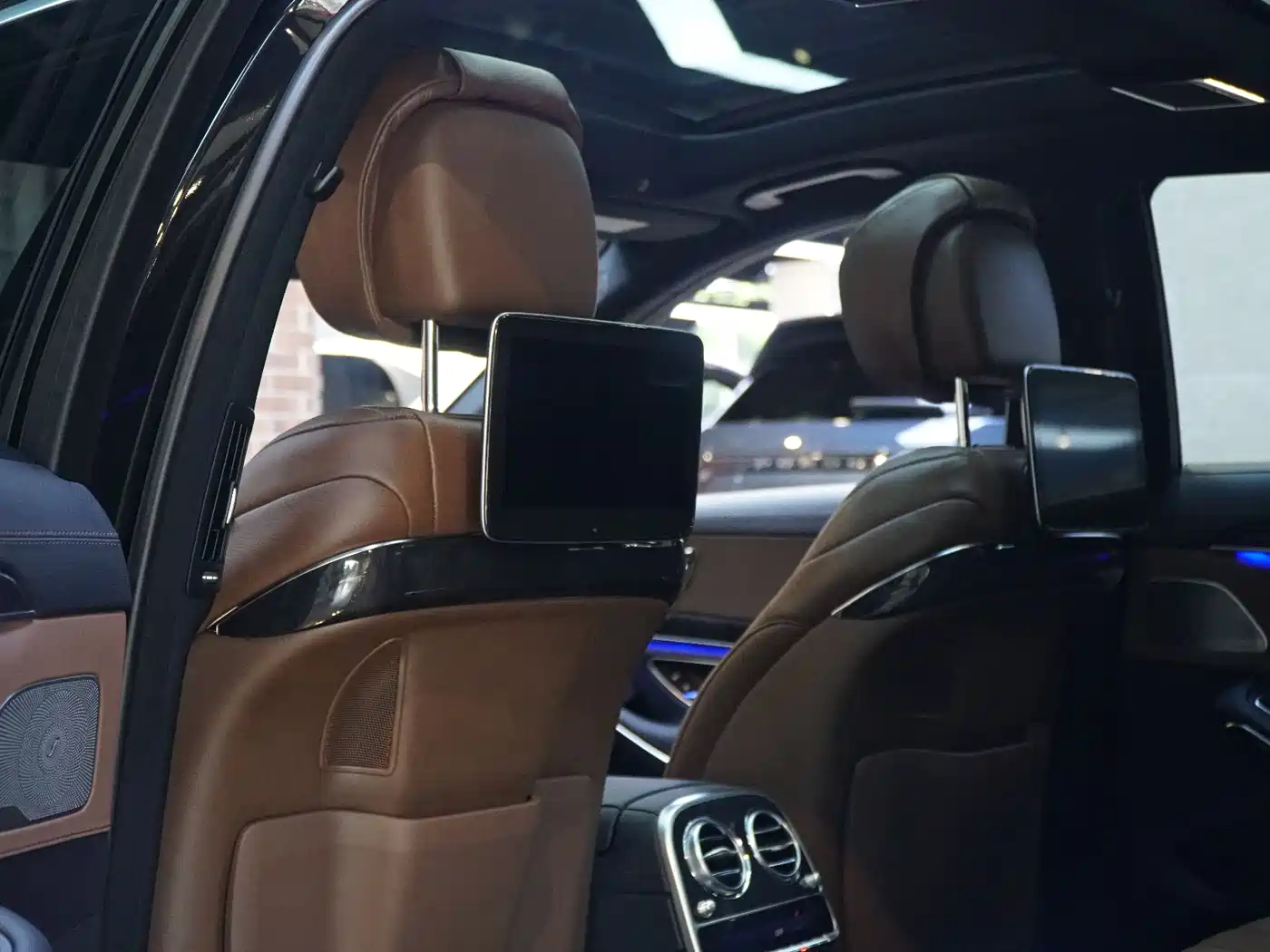 Mercedes-Benz S-Class 2018 S 450 L 4MATIC Excellence Special Edition фото 16