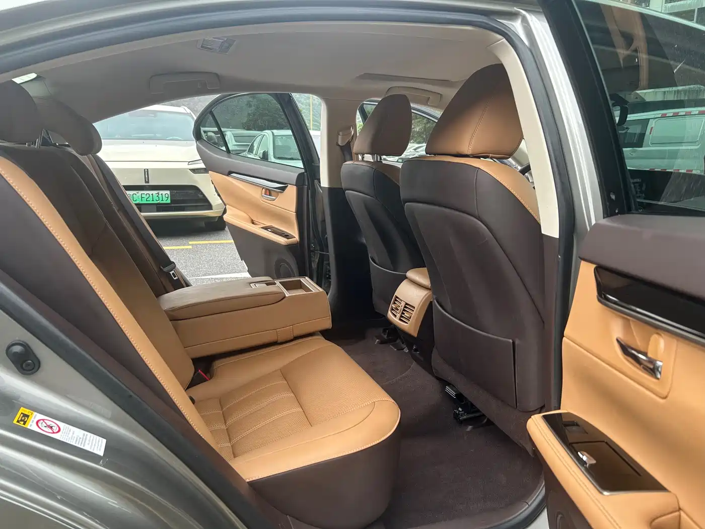 Lexus ES 2015 200 Elite Edition фото 9