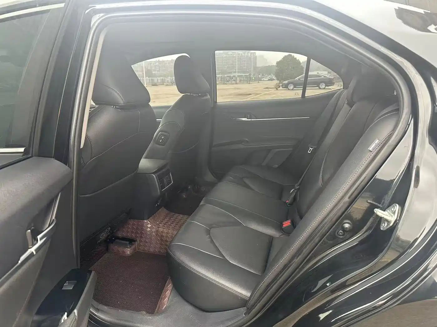 Toyota Camry 2021 2.0G Luxury Edition фото 8