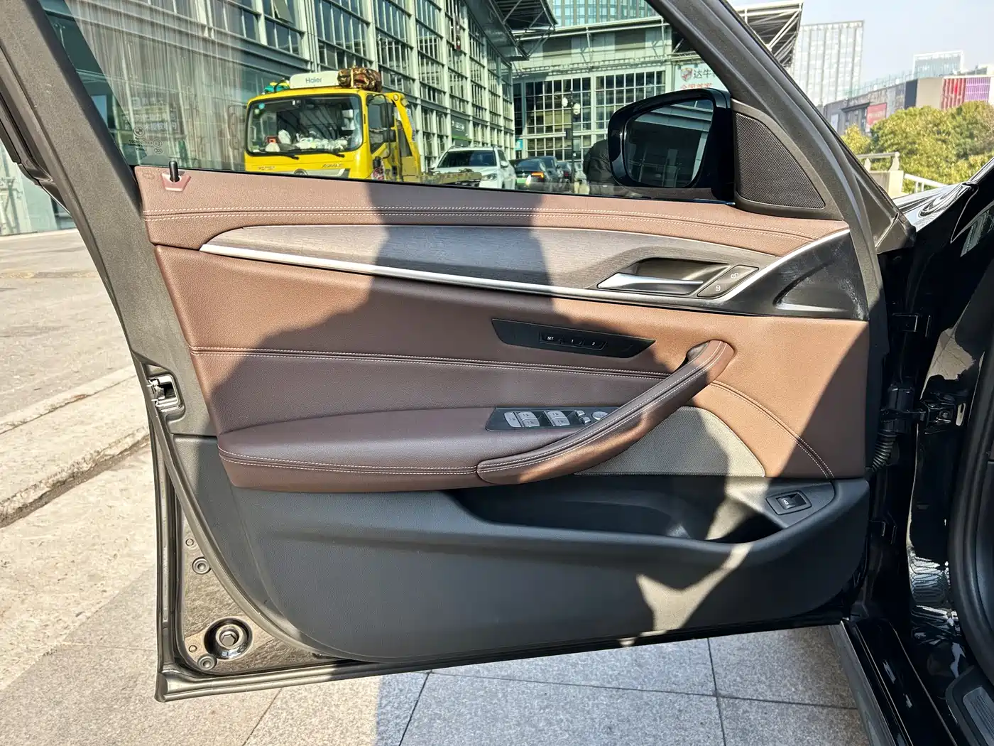 BMW 5 Series 2022 Model Second Facelift 530Li Leading M Sport Package фото 9