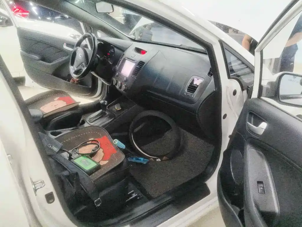 Kia K3 2013 2013 1.6L Automatic GLS