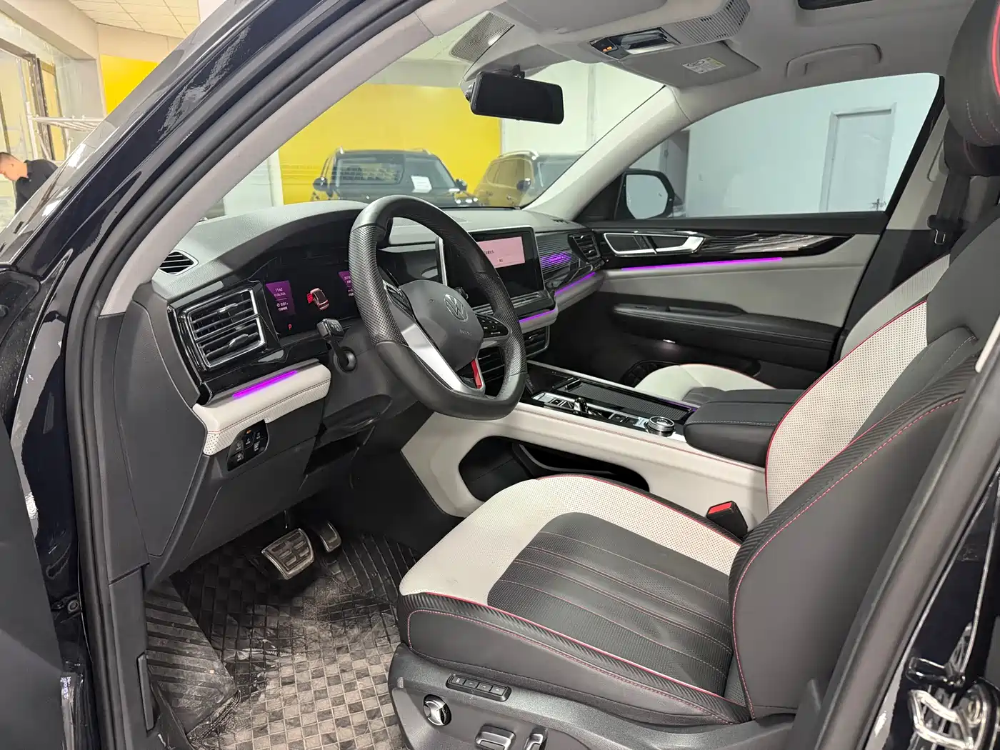 Volkswagen Teramont 2024 Teramont X 380TSI 4WD Premium Luxury Edition фото 4