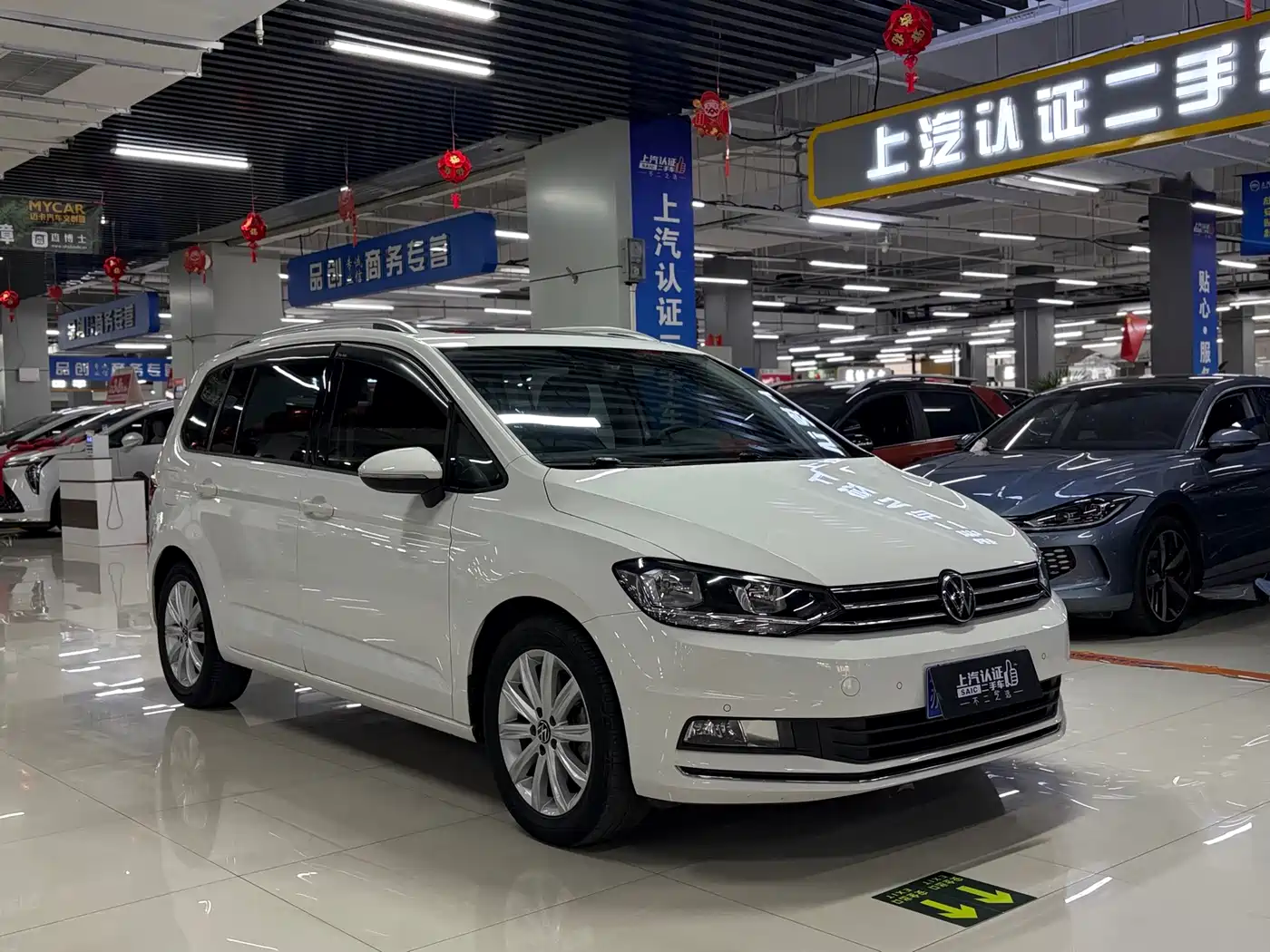 Volkswagen Touran 2021 Touran L 280TSI DSG Comfort Edition 7-seater фото 3