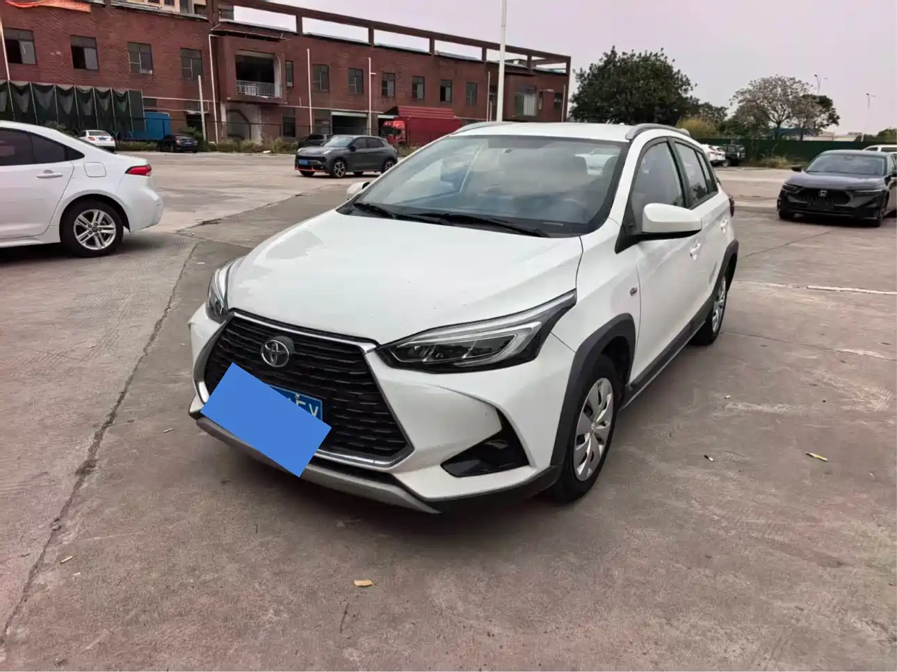 TOYOTA YARIS L ZHIXUAN