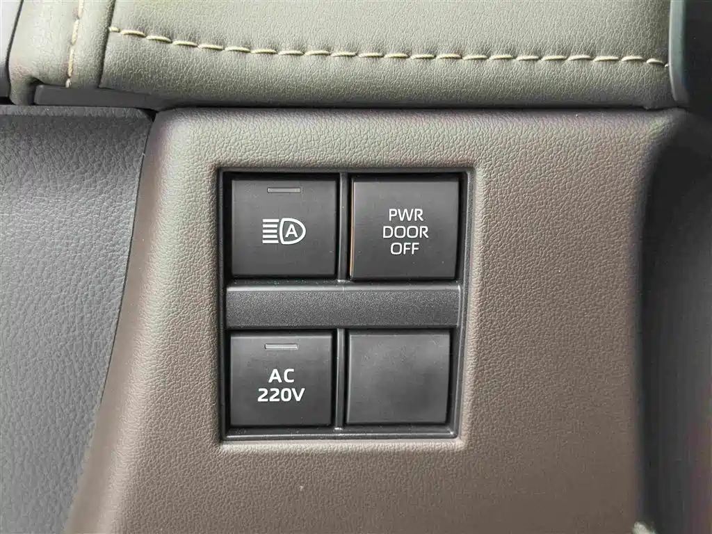 Toyota Vellfire 2023 2024 Crown Hybrid 2.5L Executive Premium Edition
