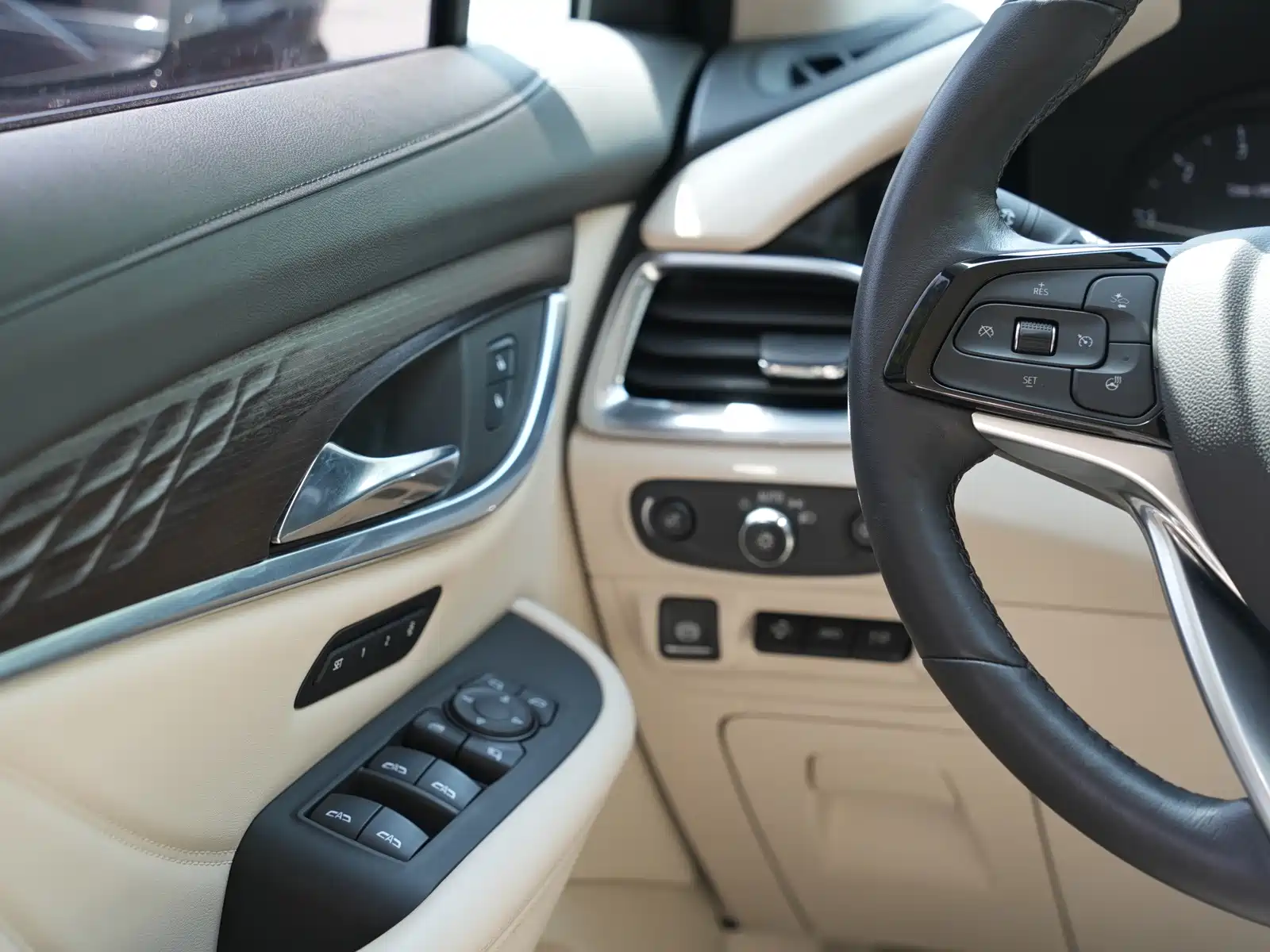 Фото 24 - Buick Enclave