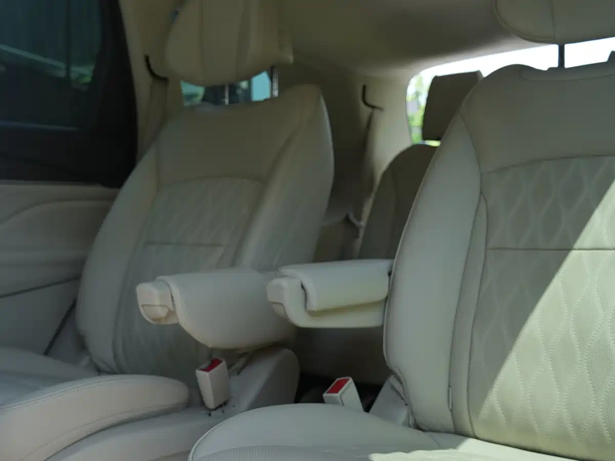 Фото 25 - Buick Enclave