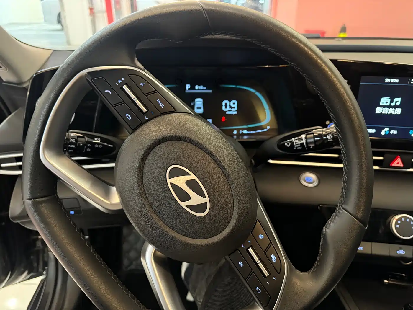 Hyundai Elantra 2023 1.5L CVT GLX Elite Edition фото 5
