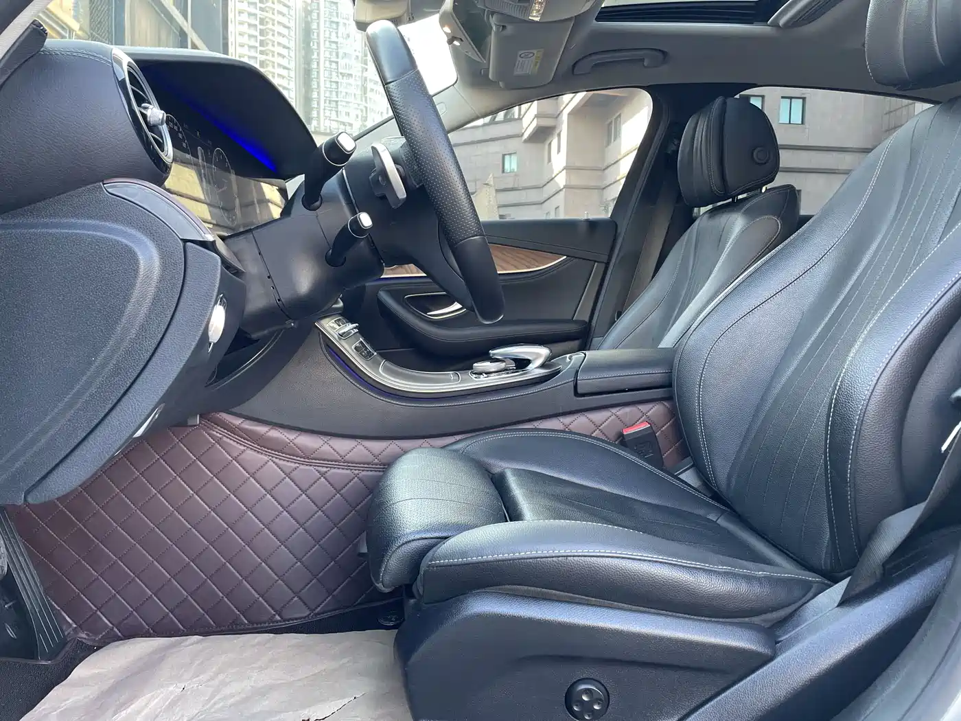 Mercedes-Benz E-Class 2017 E 200 L 4MATIC фото 4