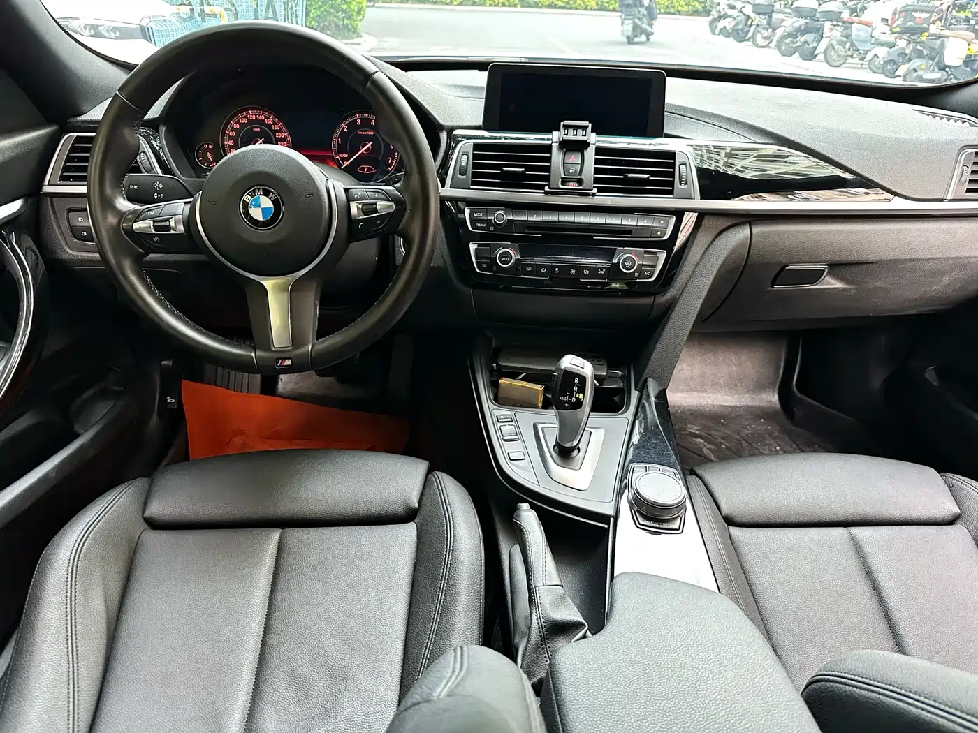 BMW 3 Series GT 2020 320i M Sport Package фото 15
