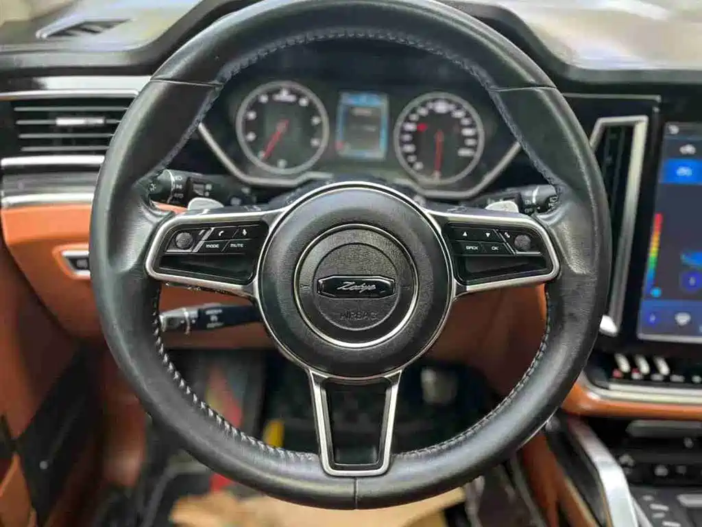 ZOTYE T700