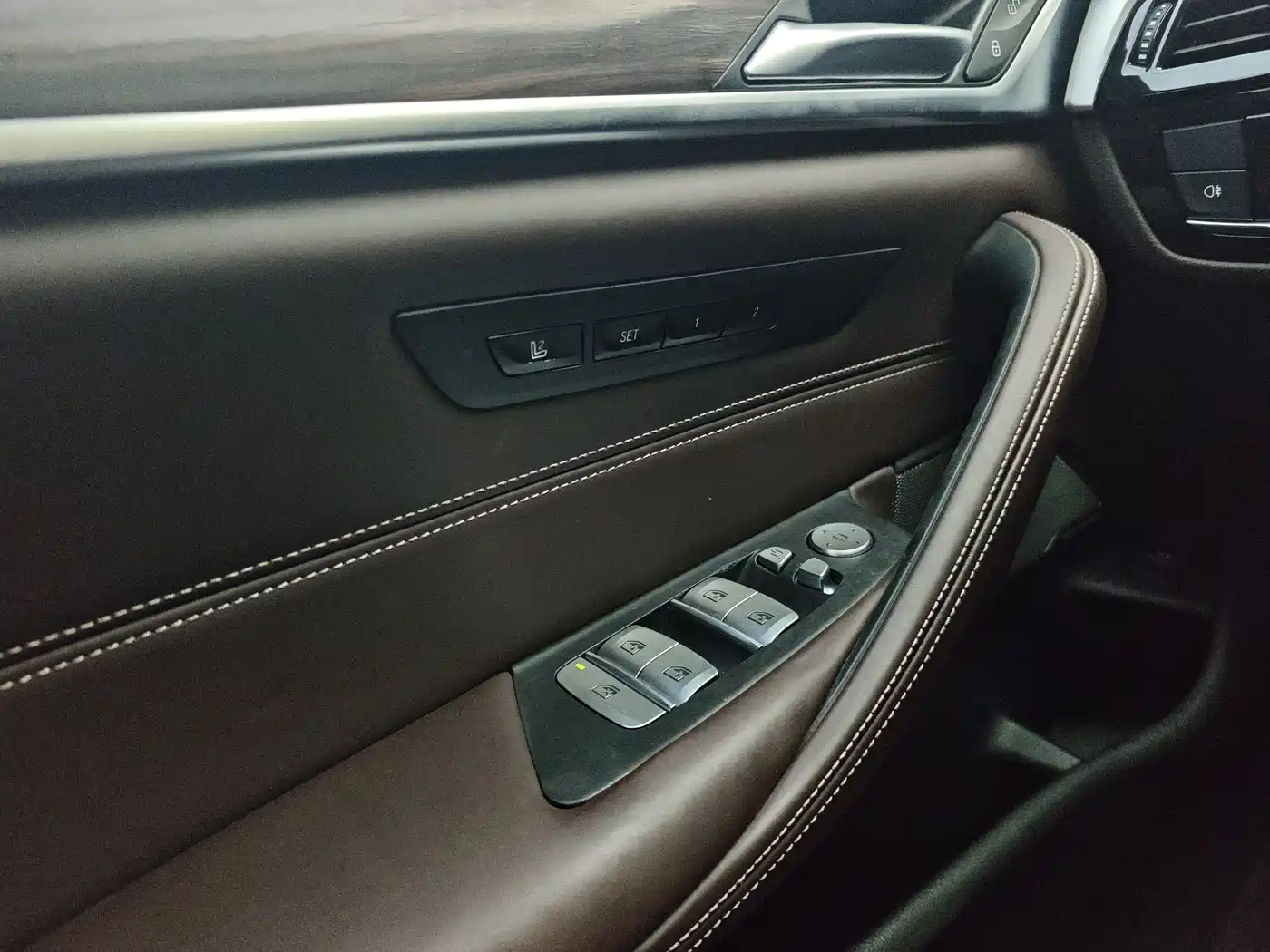 BMW 5 Series 2020 530Li Premium Luxury Package фото 13