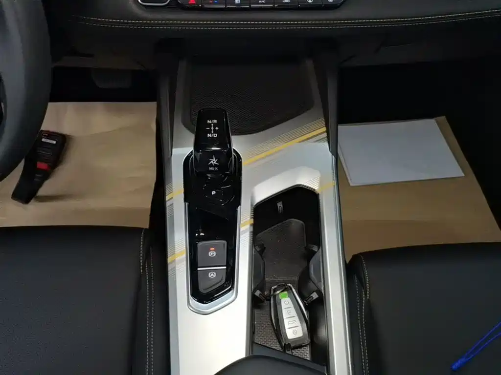 Geely Emgrand L HiP 2024 2024 Model Champion Edition 1.5TD-DHT Pro 100KM Surpassing Type