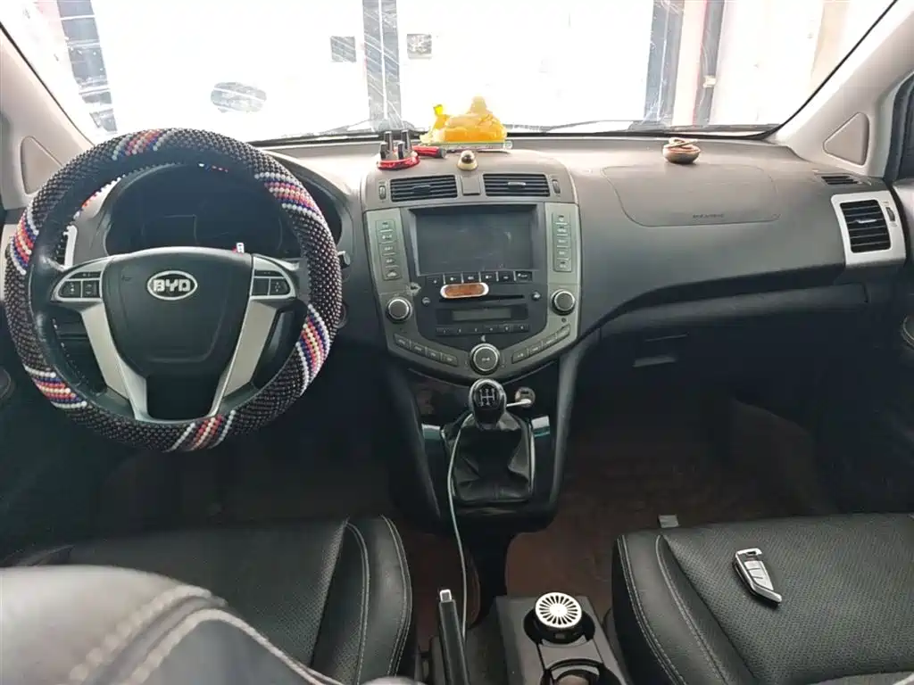 BYD S6 2014 Model 2.0L Manual Elite 5-Seater фото 10