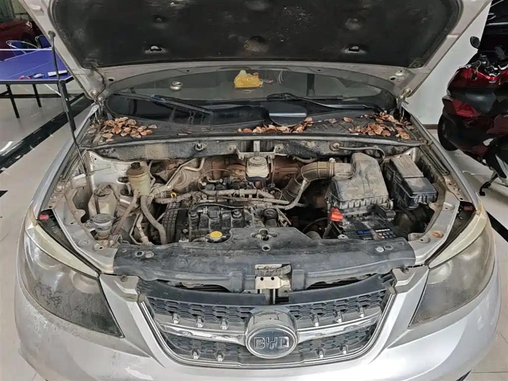 BYD S6 2014 Model 2.0L Manual Elite 5-Seater фото 20