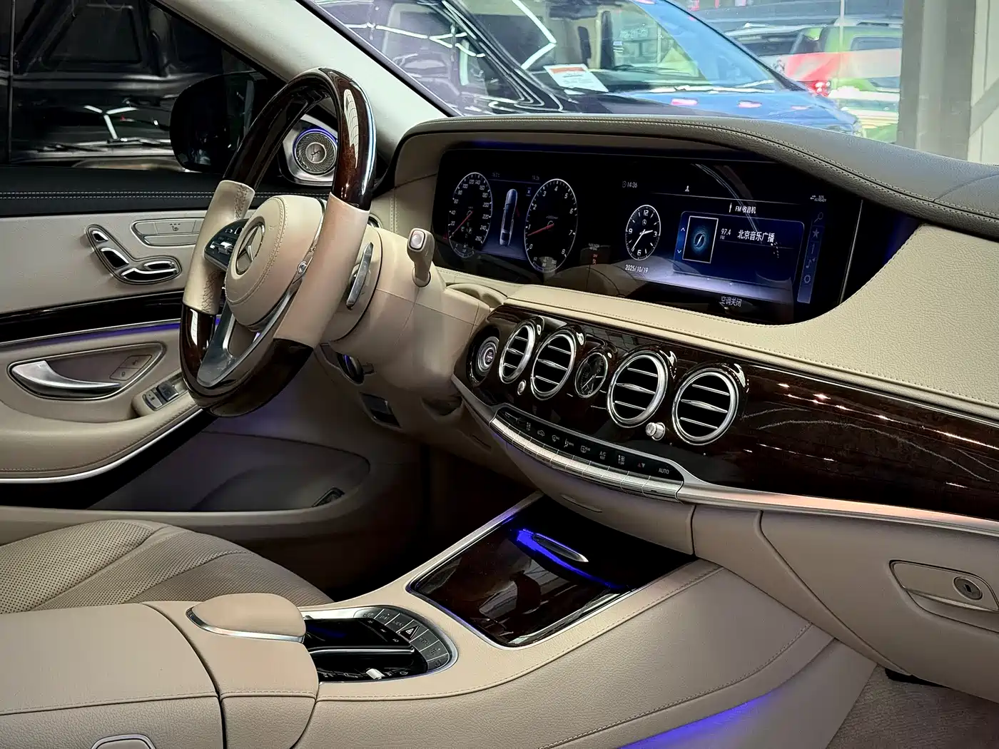 Mercedes-Benz S-Class 2019 S 350 L Premium Ultimate Edition фото 13