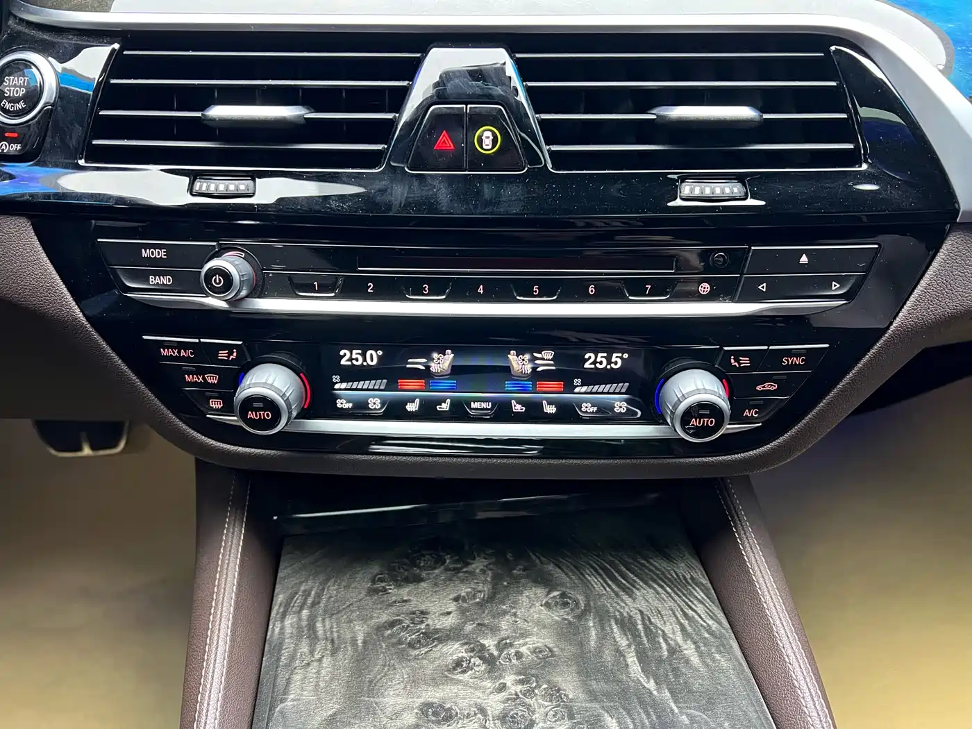 BMW 6 Series GT 2018 640i xDrive M Sport Package фото 22