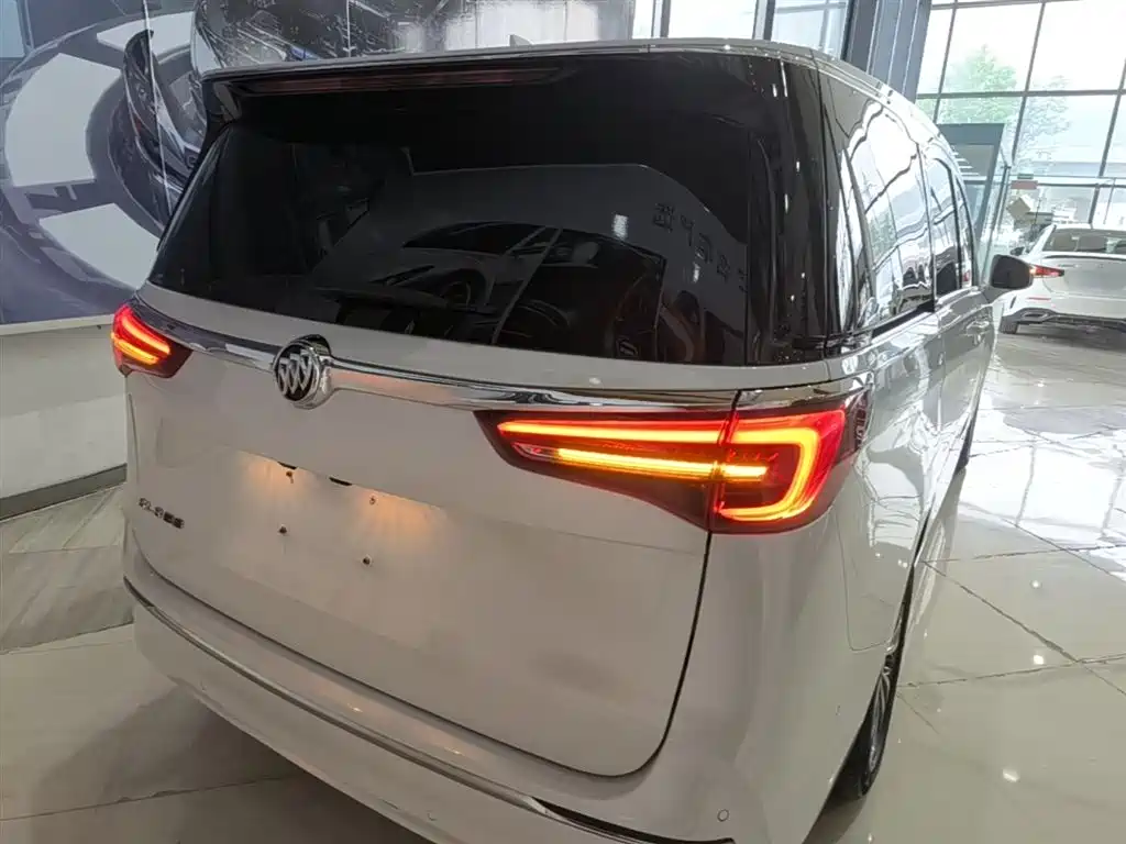 Buick GL8 2023 ES Landmaster Exclusive фото 4