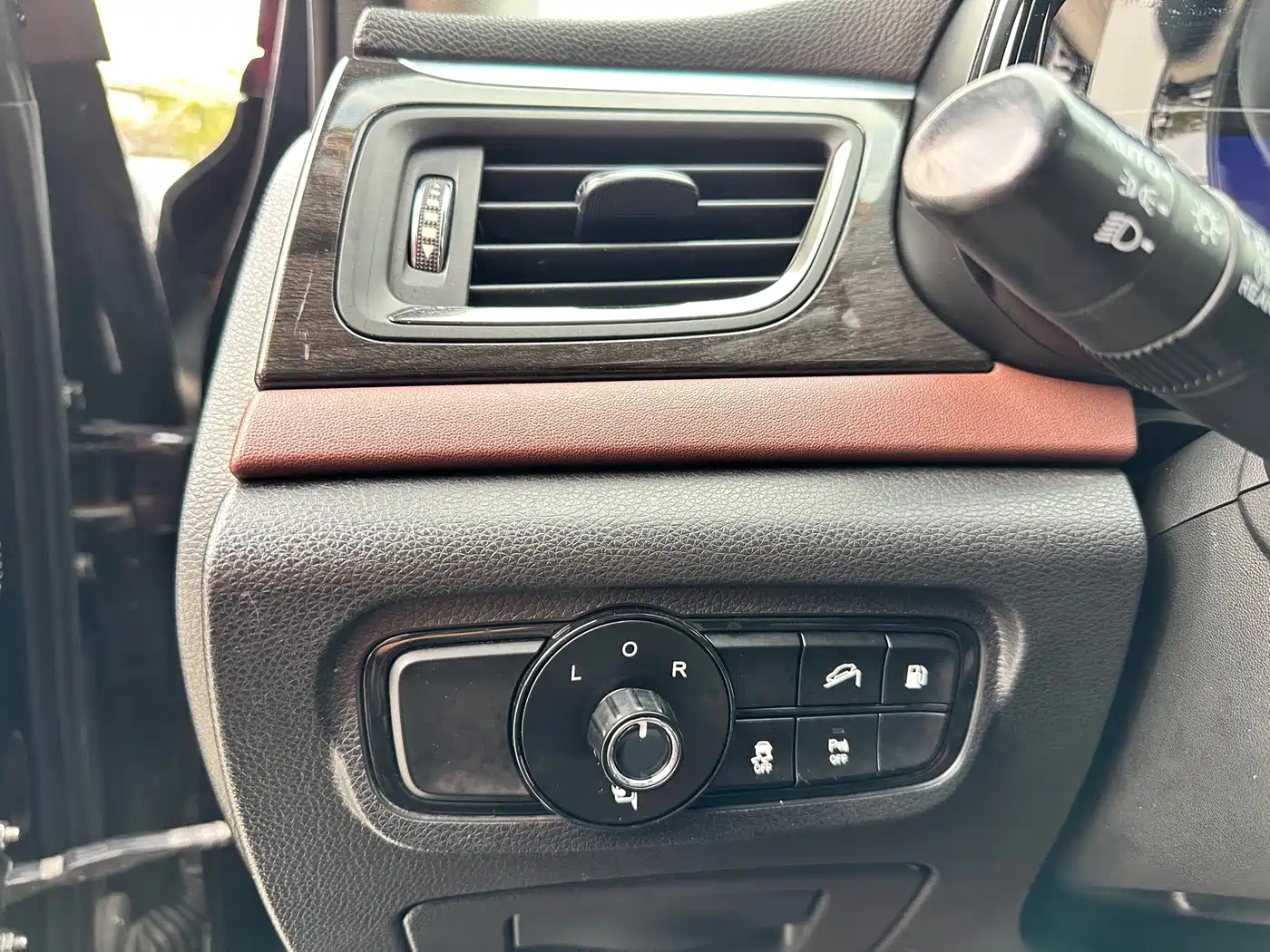 GAC Trumpchi Trumpchi GS8 2017 320T 2WD Luxury Smart Connect (7-seater) фото 18