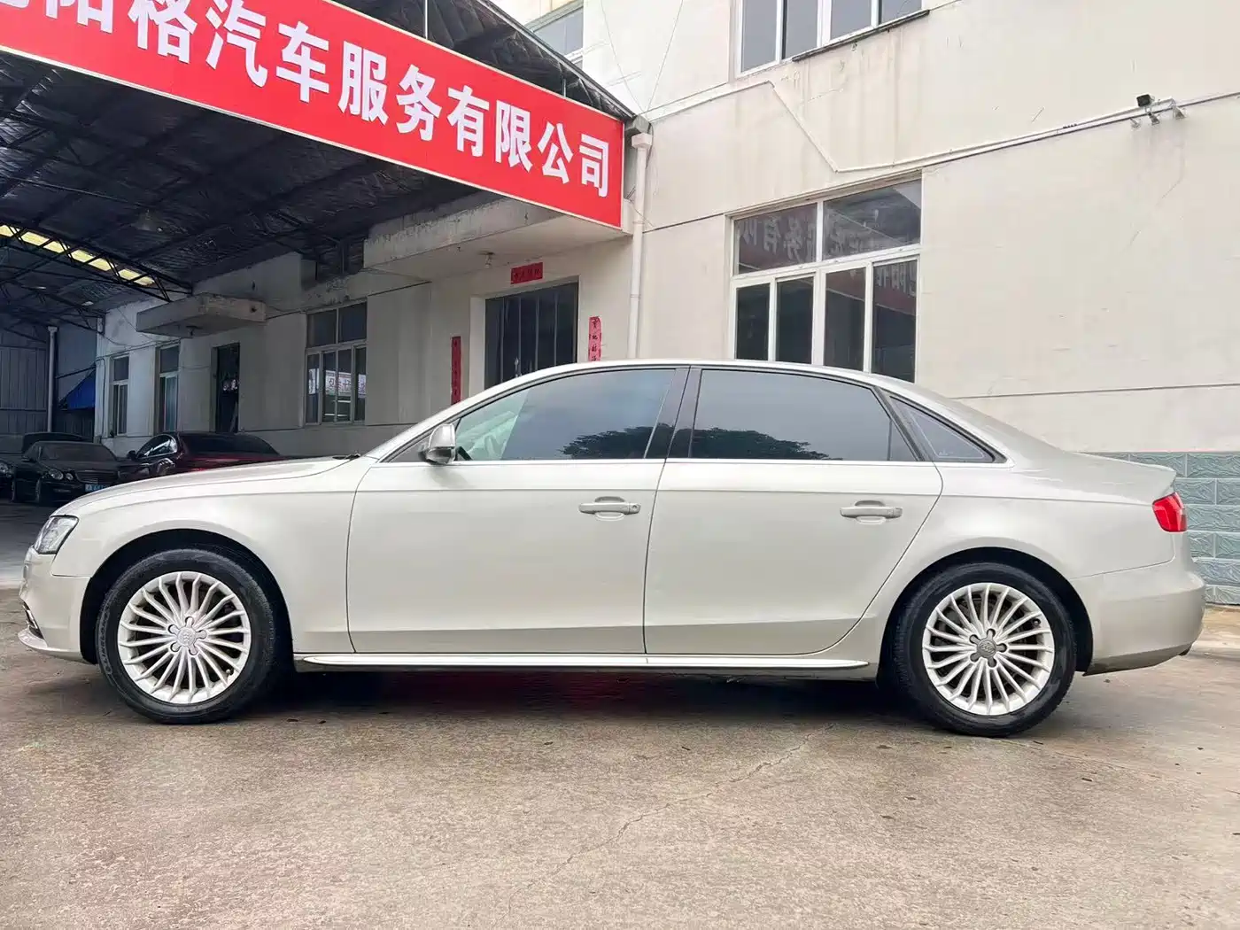 Audi A4L 2016 35 TFSI Collector's Edition Automatic Standard фото 8