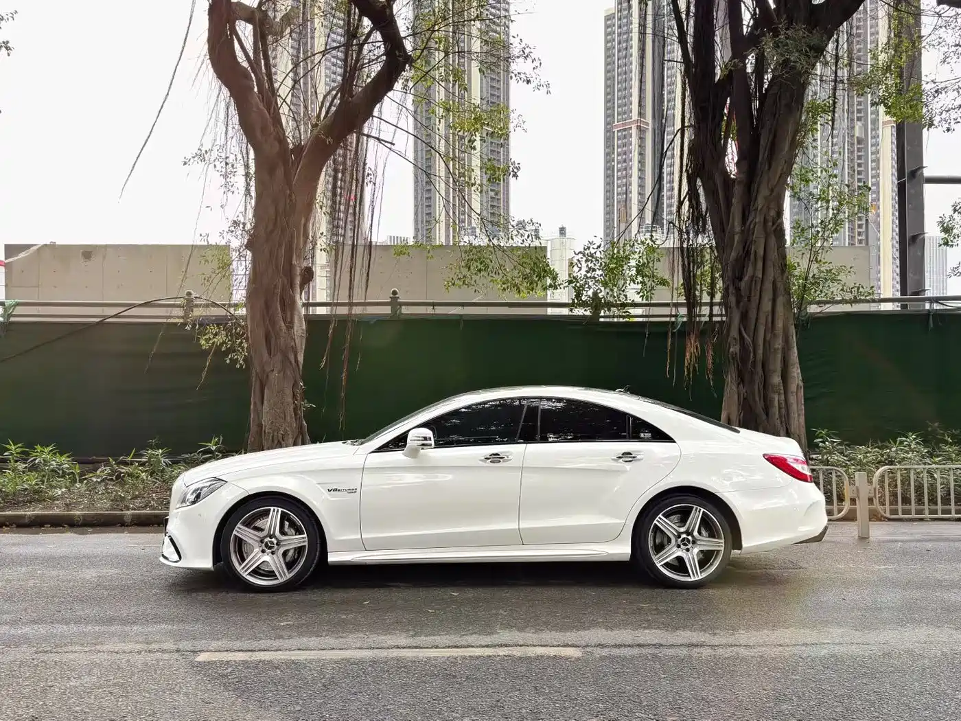 Mercedes-Benz CLS AMG 2015 AMG CLS 63 4MATIC фото 3