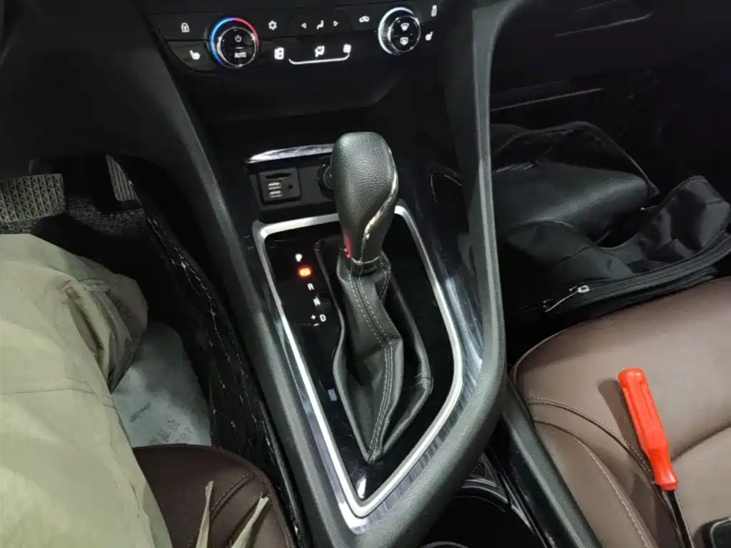Buick GL6 2019 18T 6-seat Connected Luxury China VI фото 14